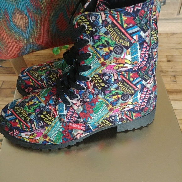 Marvel Shoes - Marvel comics zip up boots